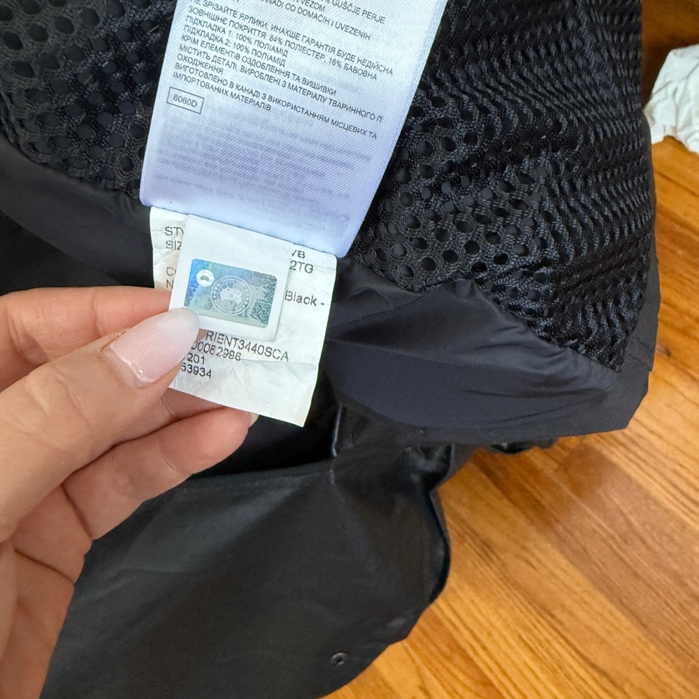 Canada Goose Women’s Lorette Parka - black label - Picture 8 of 10